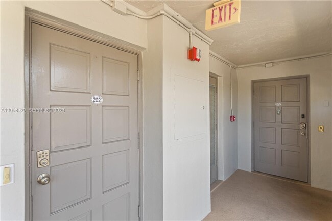 Building Photo - 2691 S Course Dr