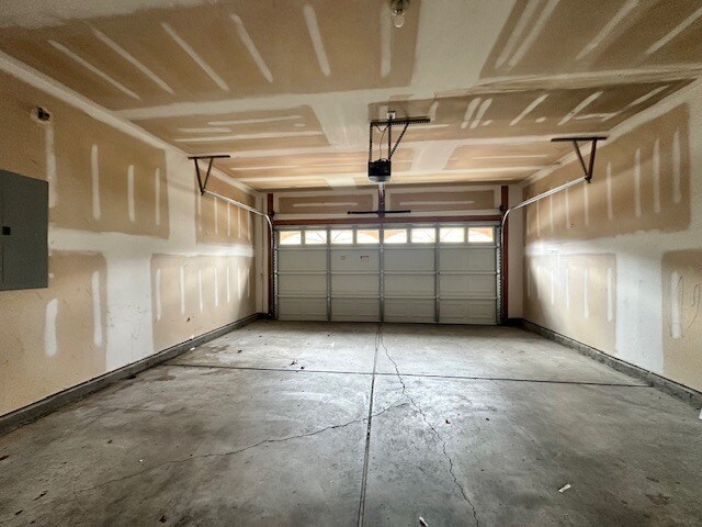 Building Photo - 850 Hedgepath Ter
