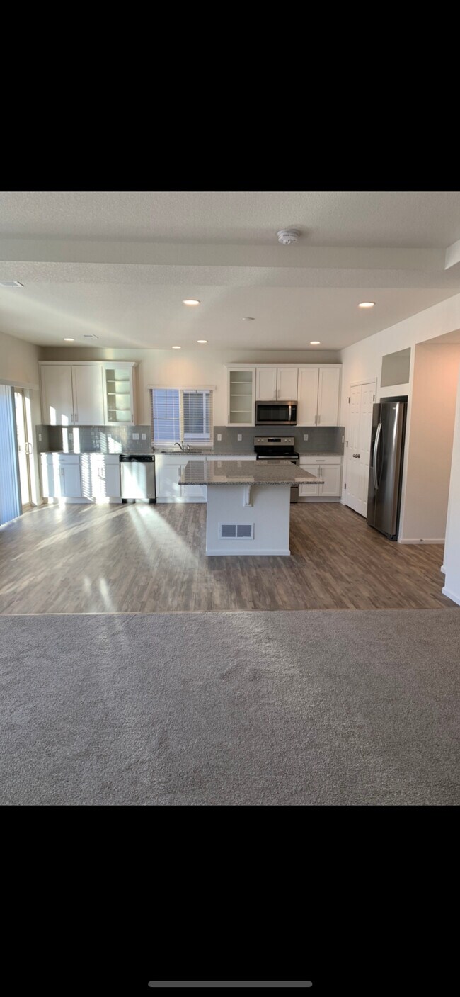 Cocina - 7130 Sedgerock Ln
