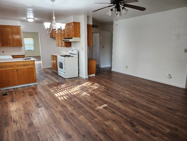 Building Photo - 41138 Rd 56