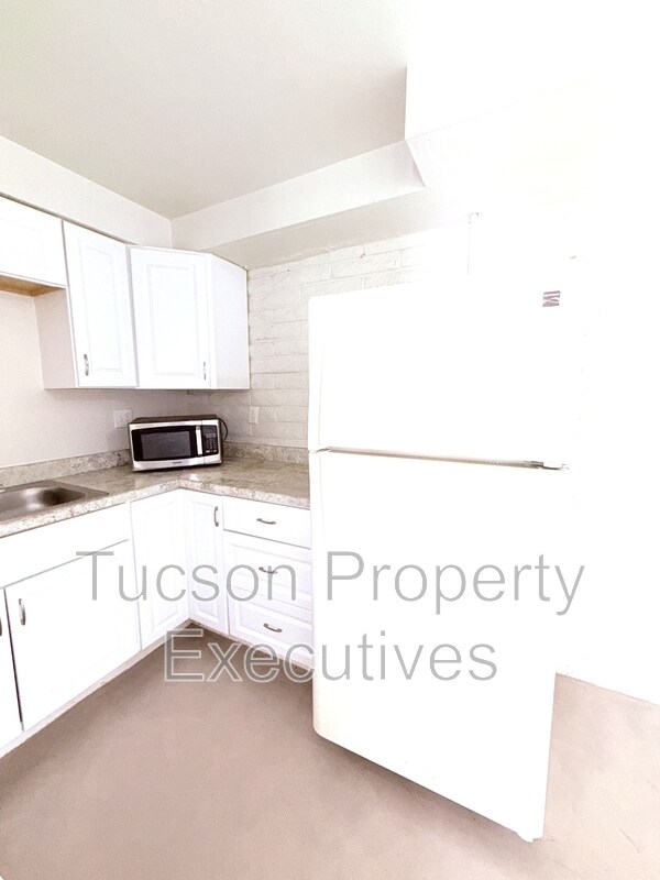 Foto del edificio - 319 E Blacklidge Dr