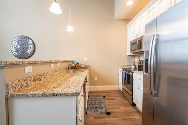 Building Photo - 413 Central Ave