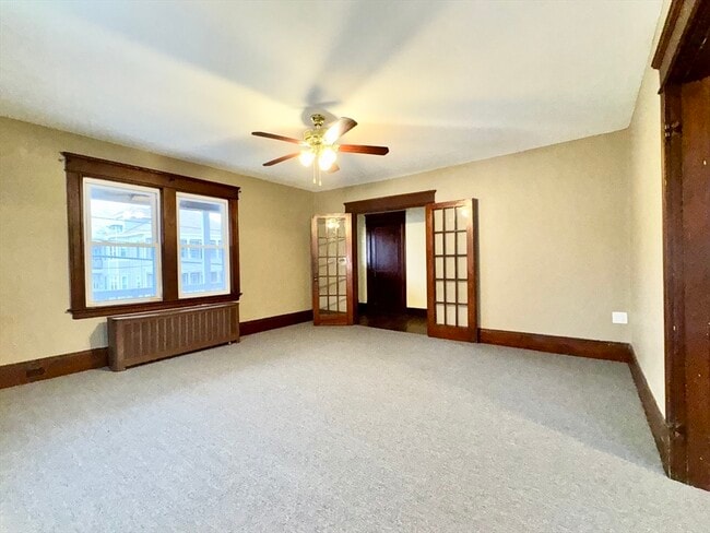 Foto del edificio - 328 Stevens St