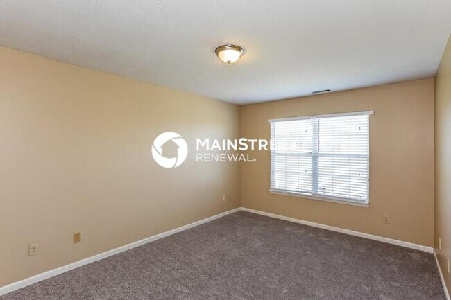 Building Photo - 3 Bedroom Pet-Friendly Home in Indianapolis, IN with Main Street Renewal