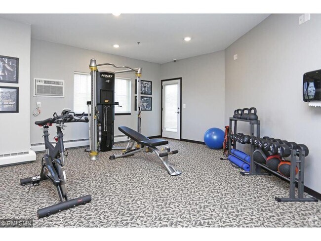 Foto del edificio - 3200 Old Stone Way NE