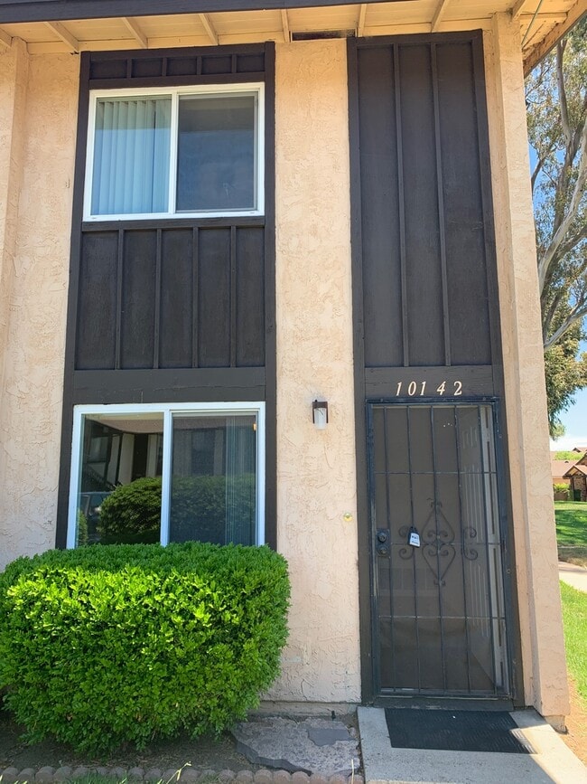 Building Photo - 10142 Peaceful Ct
