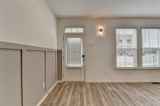 Building Photo - 2689 Richmond Row Dr