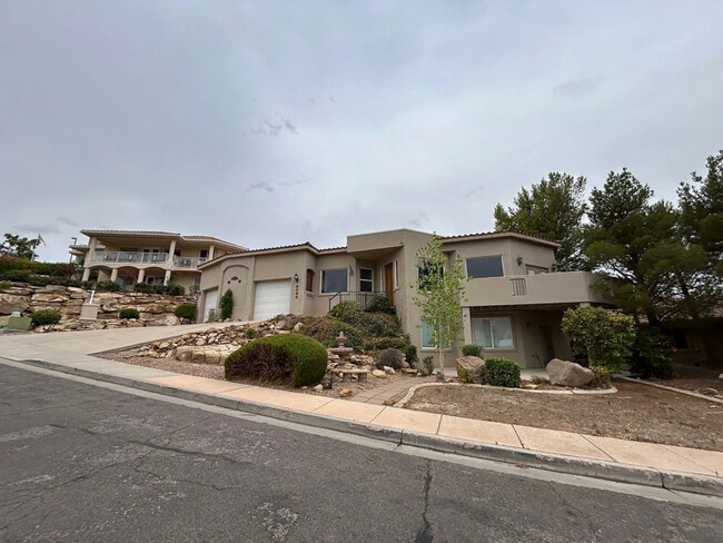 Building Photo - 2164 Balboa Way