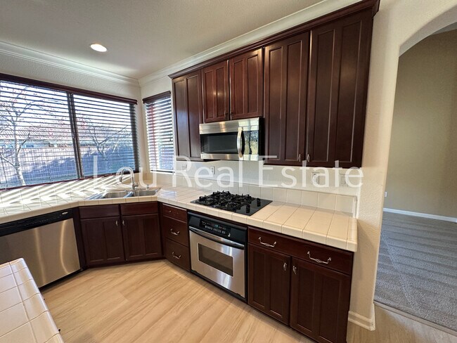 Building Photo - 6042 Brogan Way
