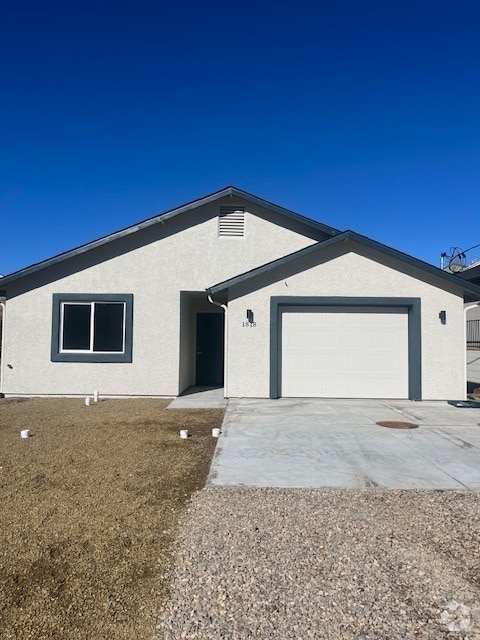 Building Photo - 1818 N Rose Quartz Dr