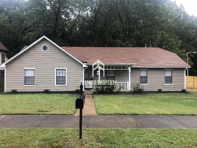 Photo - 2144 Woodfield Park Rd House