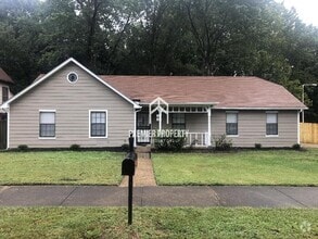 Building Photo - 2144 Woodfield Park Rd