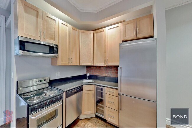 Foto del edificio - 330 E 35th St