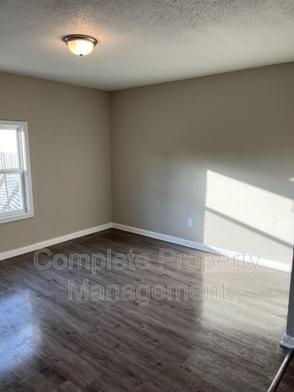 Foto del edificio - 1833 15th Ave N