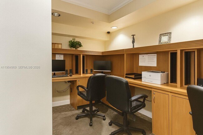 Foto del edificio - 17150 N Bay Rd