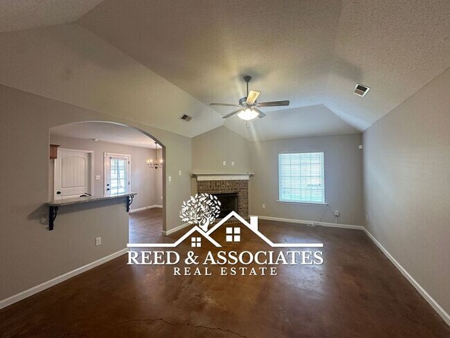 Foto del edificio - 4 Bedroom in Cordova!!