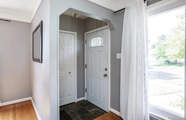 Foto del edificio - 622 N Vermont Ave