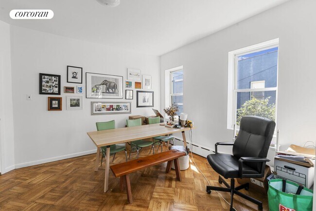 Foto del edificio - 30-65-65 36th St