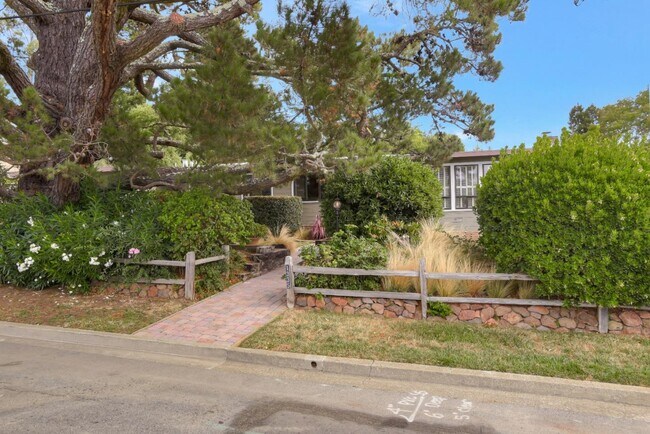 Building Photo - 1335 Parrott Dr