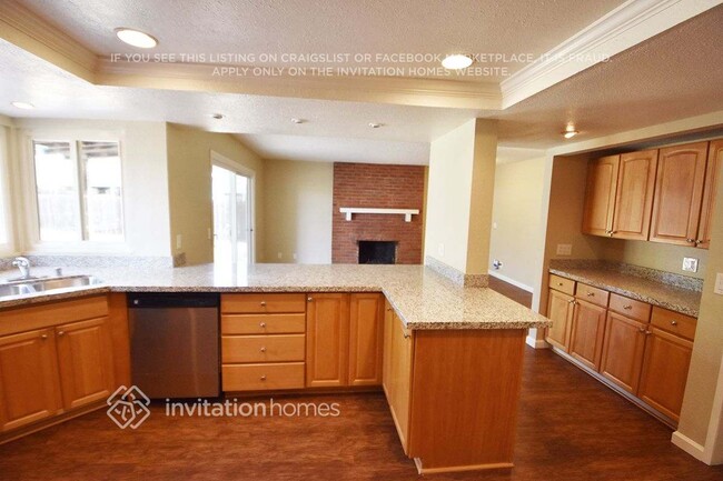 Building Photo - 143 Lexington Ct