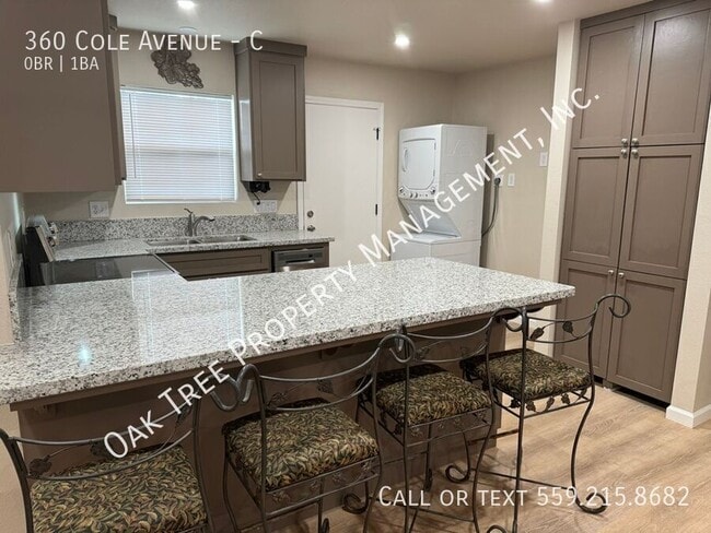 Foto del edificio - 360 Cole Ave