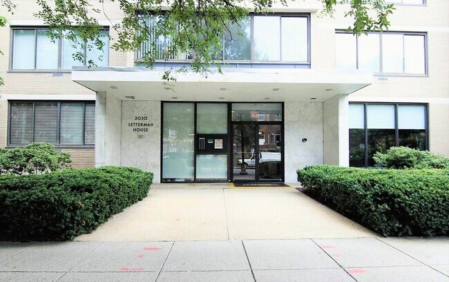 Foto del edificio - Bright and Spacious Condo in Fantastic Fog...