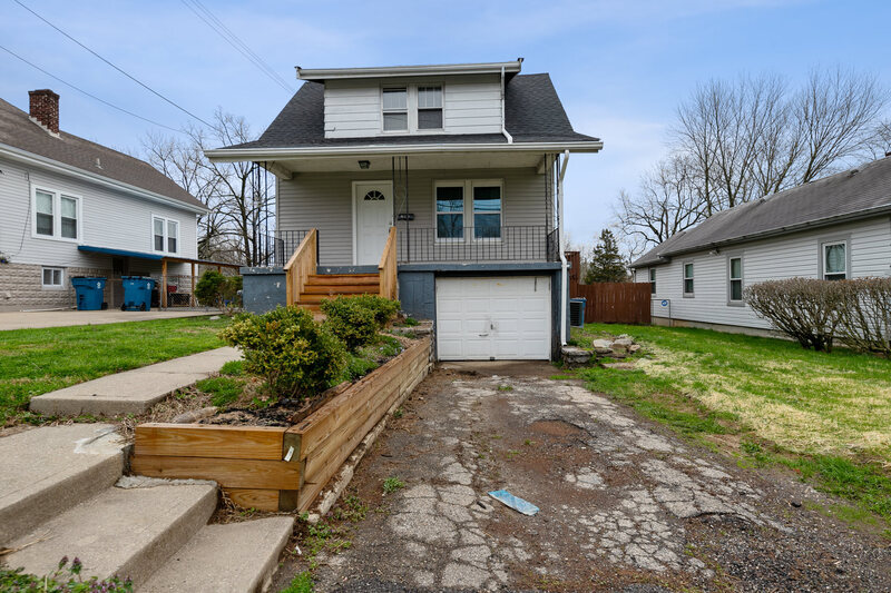 Primary Photo - 204 Center St