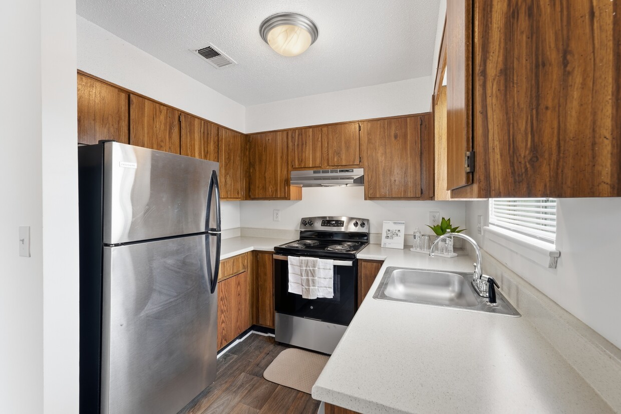 Stonewood Apartments - Stonewood Apartments