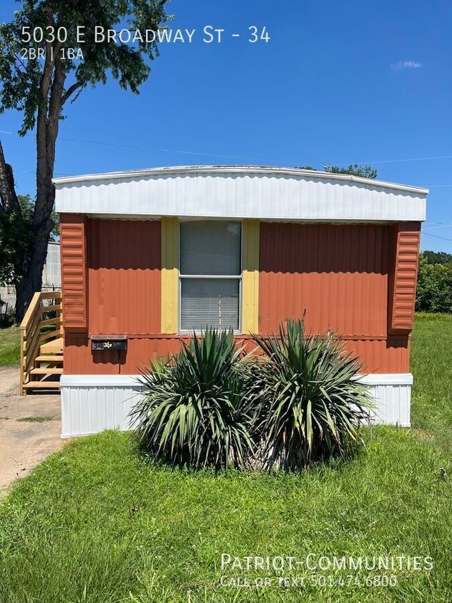 Foto del edificio - 5030 E Broadway St