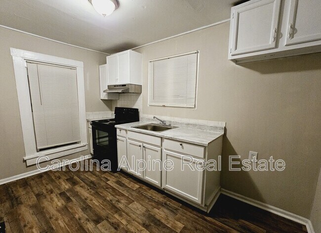 Foto del edificio - 930 Cantwell St