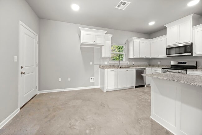 Foto del edificio - 18627 Greenwell Springs Rd