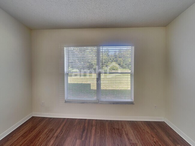 Foto del edificio - 13231 Moonflower Ct