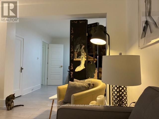 Building Photo - 801 Ritson Rd S