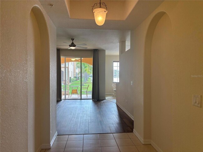 Foto del edificio - 150 L Pavia Blvd