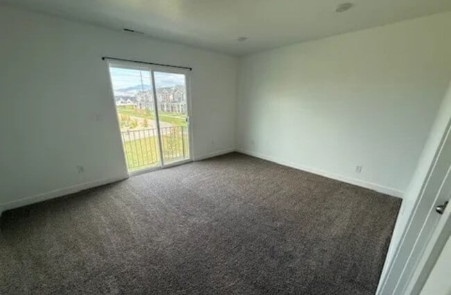Building Photo - 882 N 3490 W