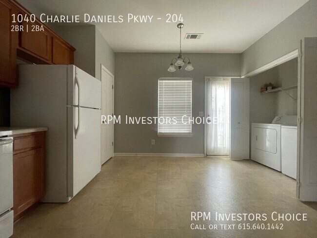 Foto del edificio - 1040 Charlie Daniels Pkwy