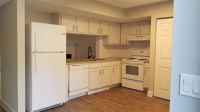 8852 Long Beach Cir Atlanta Ga 30350 Townhouse For In 8852 Long Beach Cir Atlanta Ga 30350