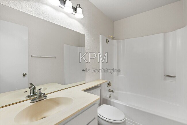 Foto del edificio - 5624 Blackoak Ct