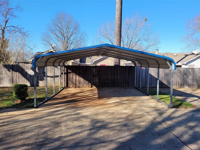 Building Photo - 5918 Carmel Dr