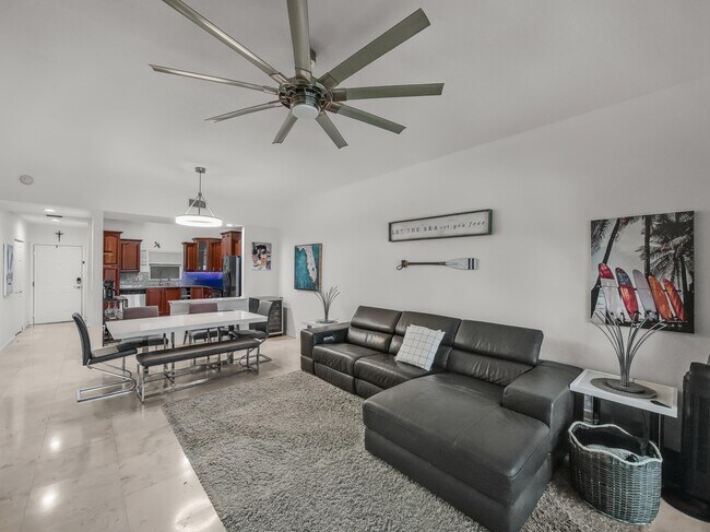 Building Photo - 1610 Presidential Way
