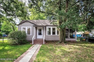 4808 Royal Ave