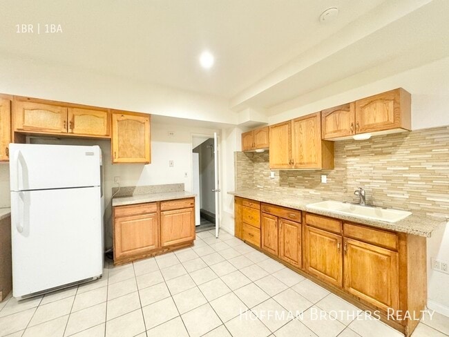 Foto del edificio - 1023 Larch St