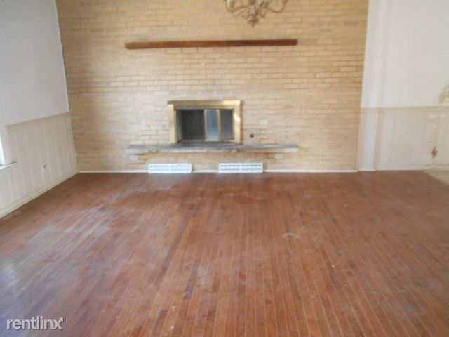 Foto del edificio - 4 br, 2 bath House - 309 W 10th St A Unit A