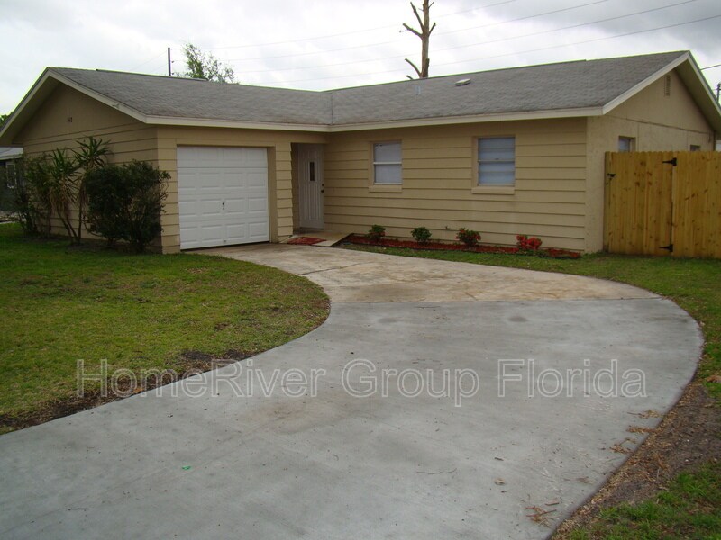 142 Floral Dr, Kissimmee, FL 34743 House for Rent in Kissimmee, FL