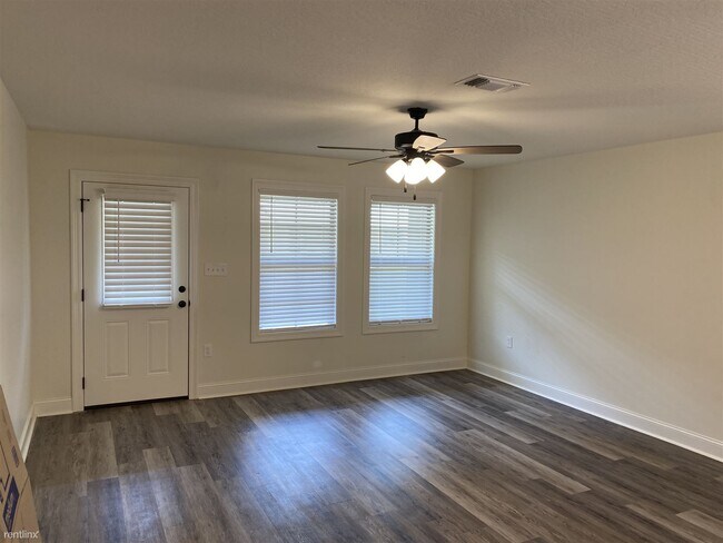 Foto del edificio - 3 br, 2 bath House - 101 Williams Street