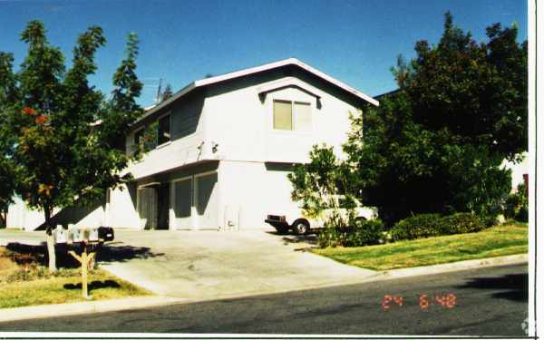 Primary Photo - 28720 Calle Del Lago