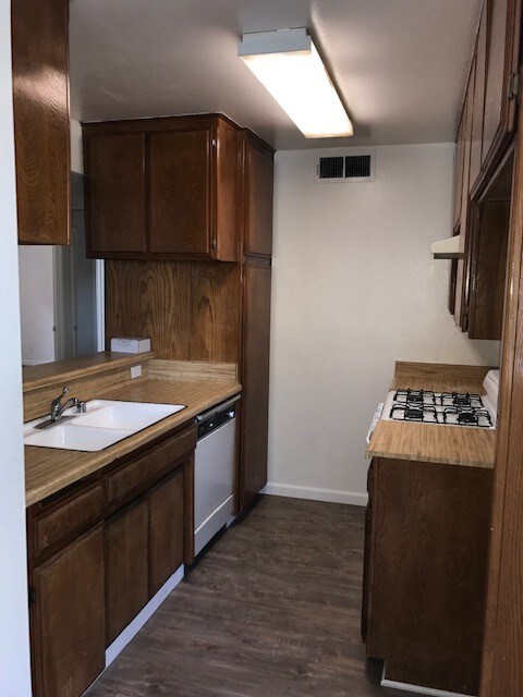 Building Photo - 16731 Sherman Way