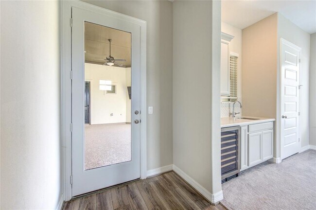 Building Photo - 10610 Hazel Hills Dr