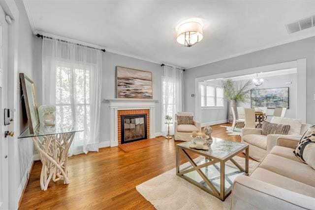Foto del edificio - 6227 Lakeshore Dr