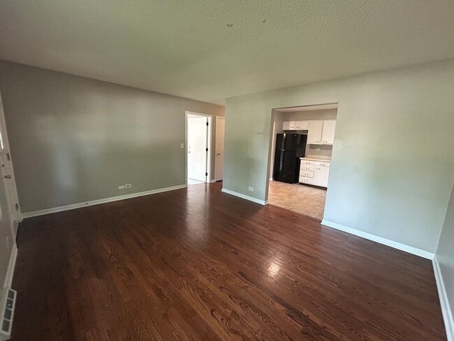 Building Photo - 1716 Maple Ln